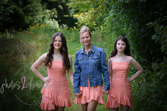 victoria & girls 161