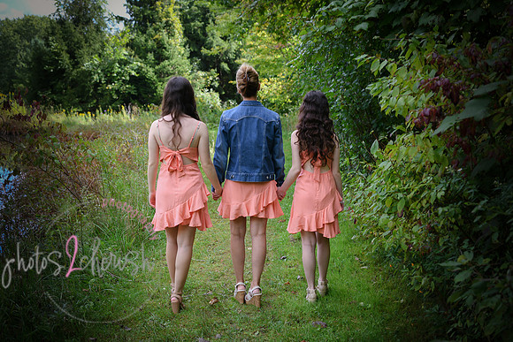 victoria & girls 166