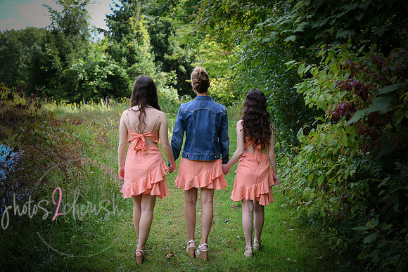victoria & girls 167