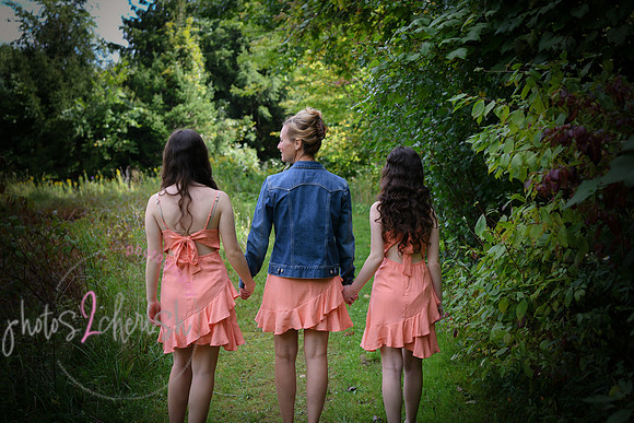 victoria & girls 168