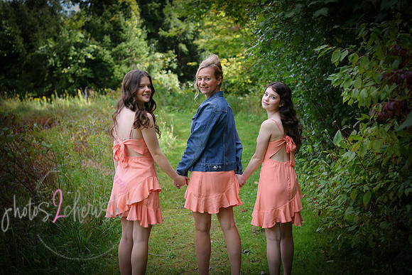 victoria & girls 169