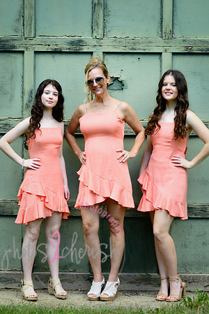 victoria & girls 182