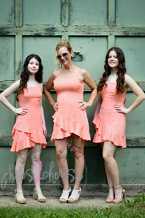 victoria & girls 183