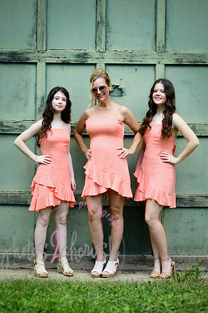 victoria & girls 184