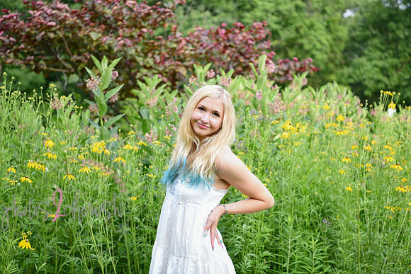Gwen [MHS Senior] 164