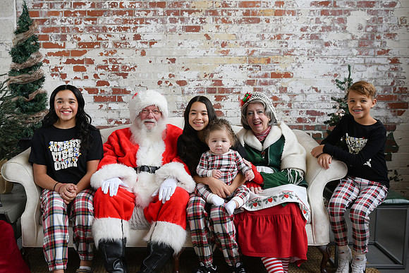 2024 Santa [Houghtaling] 03