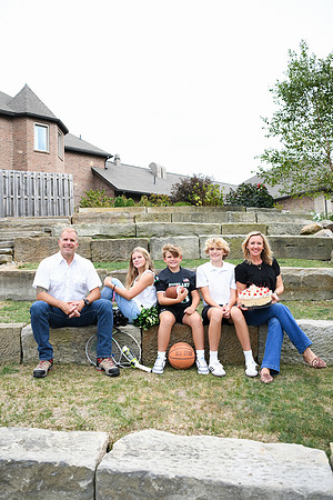 Magazine Oct Family 07 cover image