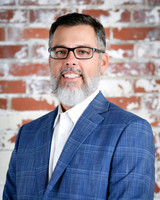Paul Headshots 59 cropped