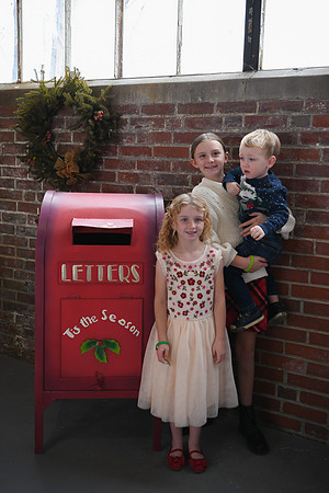 2024 Santa [Stefanik] 43