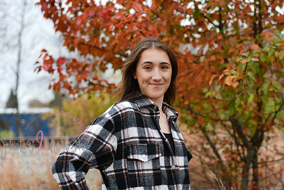 Carmella [MHS Class of 2025] proofs 014