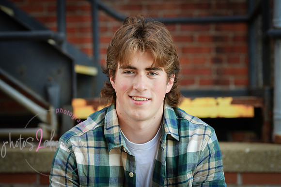 Zachary [class of 2024] 070