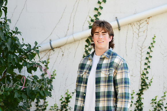 Zachary [class of 2024] 096
