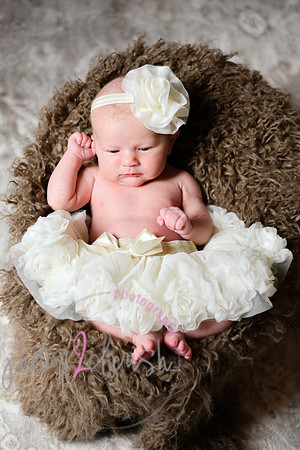 Amelia [newborn] images 064