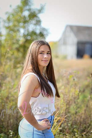 Rylie [peek] 48