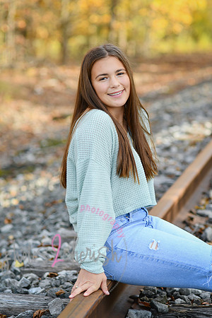 Rylie [peek] 57