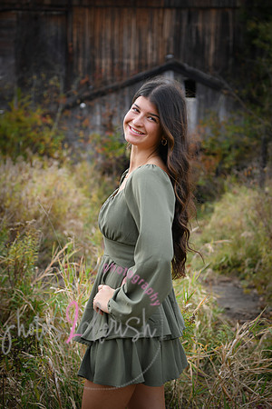 Olivia B [peek] 22