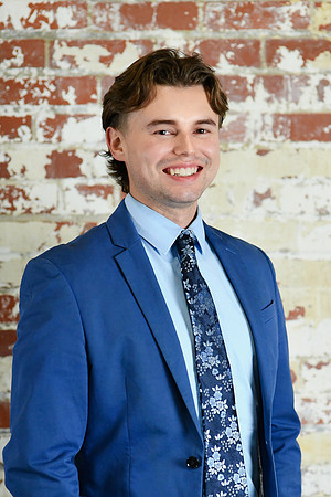 Noah [headshots] 11