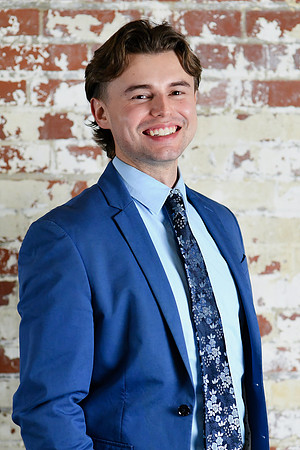 Noah [headshots] 13