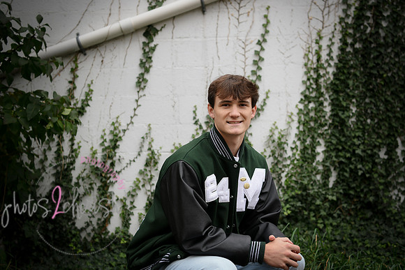 Nathan A [senior photos] 137