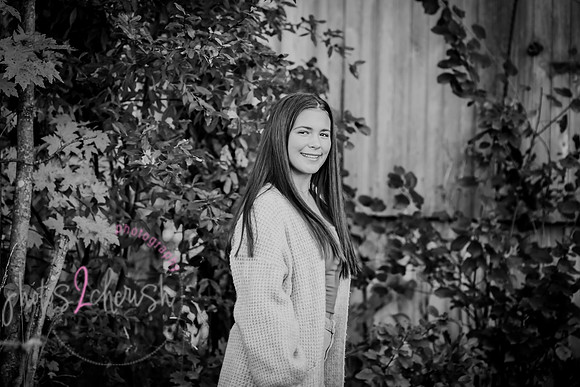 Rylie [senior photos] 030