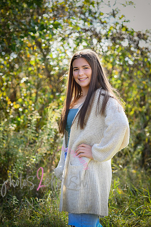 Rylie [senior photos] 070