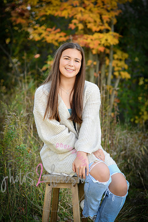 Rylie [senior photos] 160