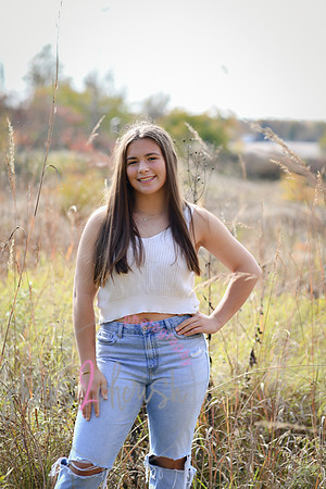Rylie [senior photos] 195