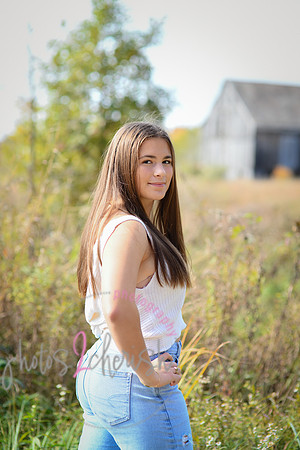 Rylie [senior photos] 229
