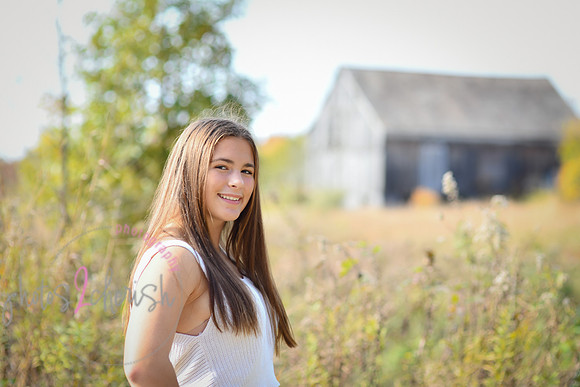 Rylie [senior photos] 230