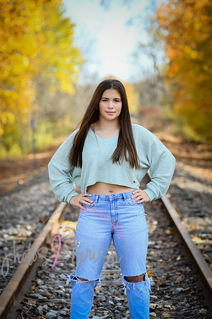 Rylie [senior photos] 242