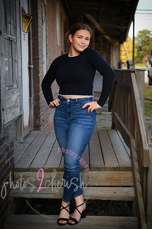 Rylie [senior photos] 342