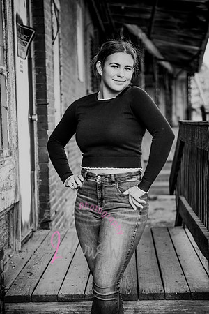 Rylie [senior photos] 345