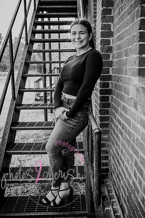 Rylie [senior photos] 356