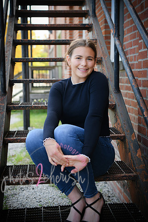 Rylie [senior photos] 372