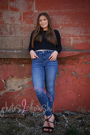 Rylie [senior photos] 428