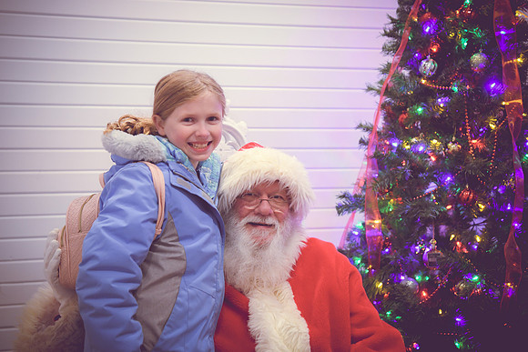 CLW Santa Photos [Case] 06
