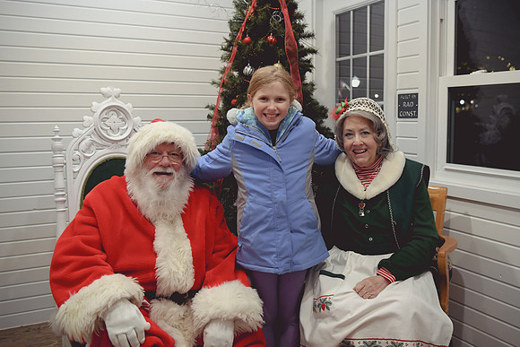CLW Santa Photos [Case] 11