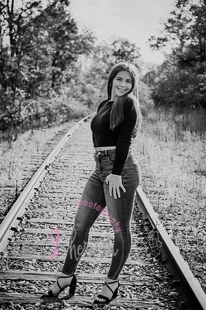 Rylie [senior photos] 431