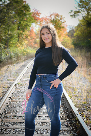 Rylie [senior photos] 437