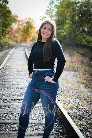Rylie [senior photos] 450