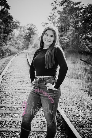 Rylie [senior photos] 451
