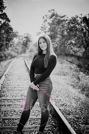Rylie [senior photos] 453