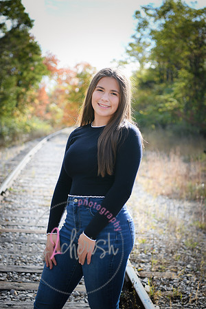 Rylie [senior photos] 454