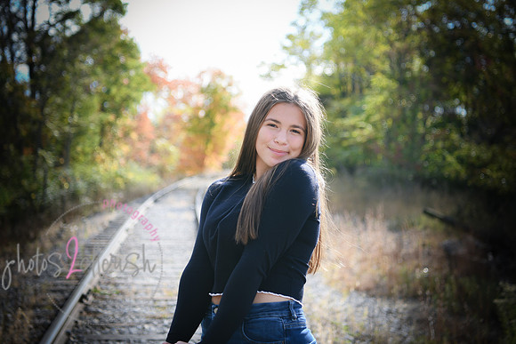 Rylie [senior photos] 459