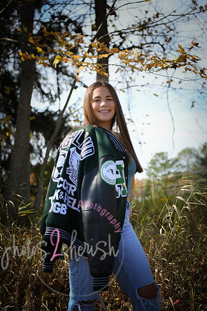 Rylie [senior photos] 478
