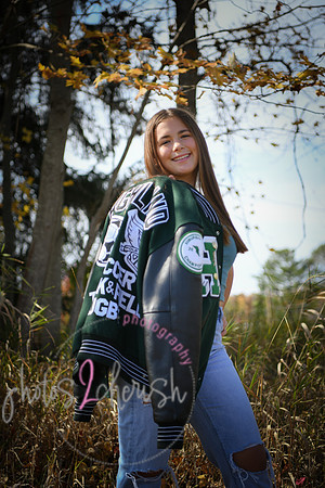 Rylie [senior photos] 479