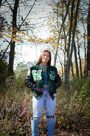 Rylie [senior photos] 482