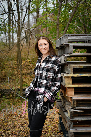 Carmella [MHS Class of 2025] proofs 090