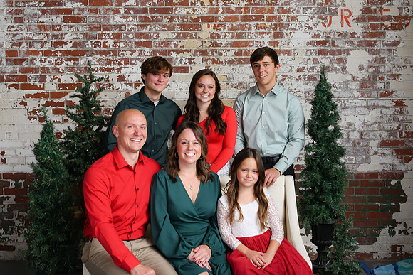 December Family Cover 022
