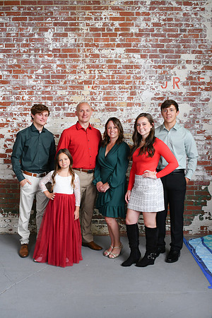 December Family Cover 034